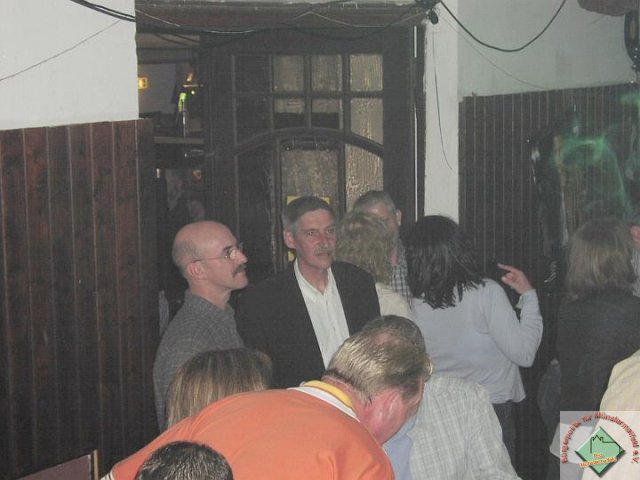 ue30_2004_064