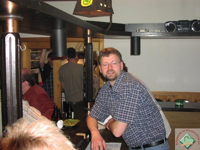ue30_2004_070