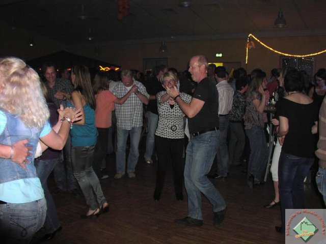 ue30_2009_048