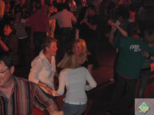 ue30_2009_085