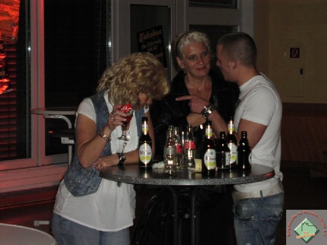 ue30_2010_98