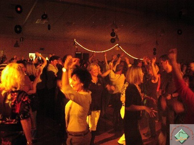 ue30_2012_077