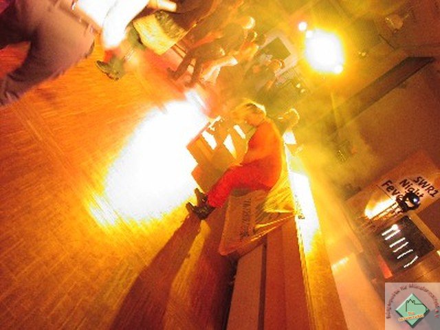 ue30_2012_098