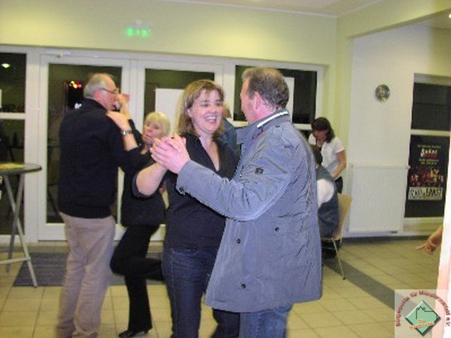 ue30_2012_107